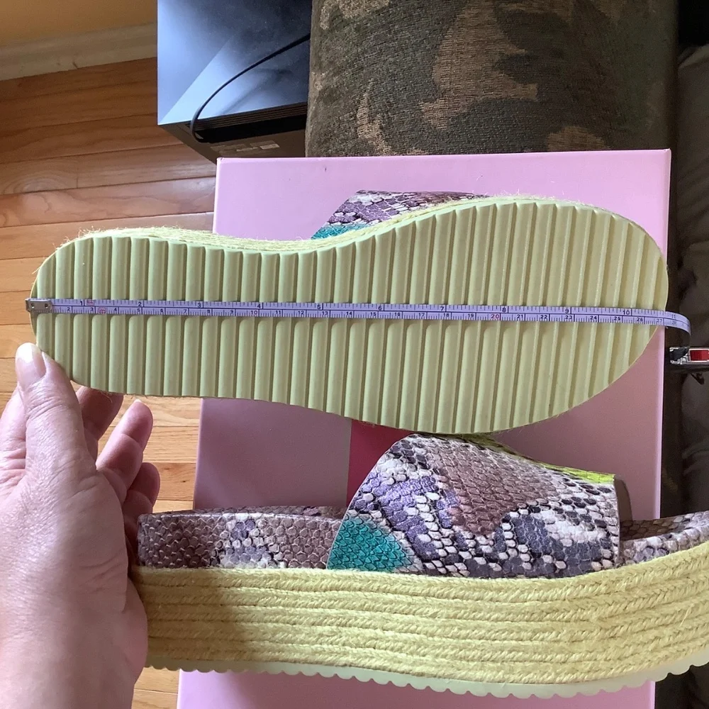 Kate Spade Zia Platform Croc Embossed Leather Slide Sandals Lemon SZ 9